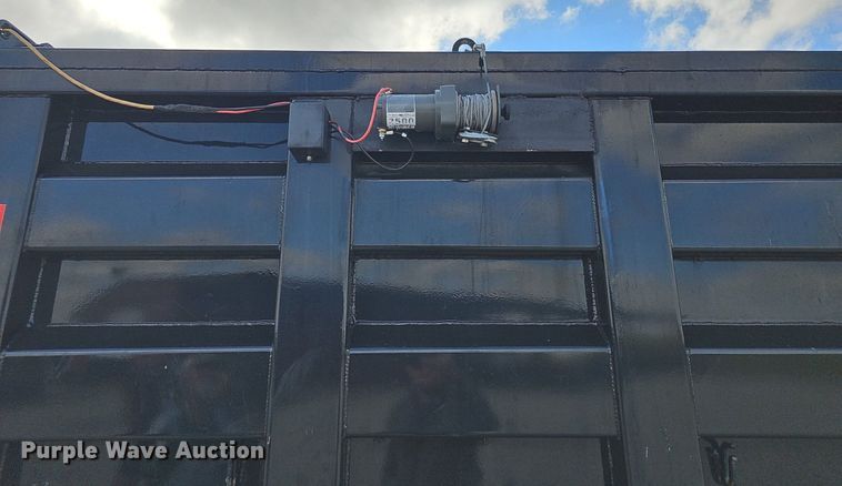 image for item NP9002 1999 International 4700  dump truck