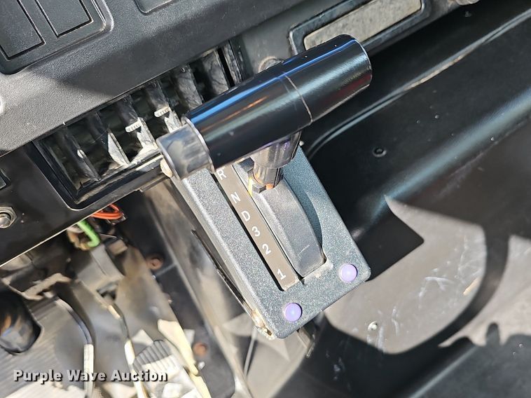 image for item NP9002 1999 International 4700  dump truck