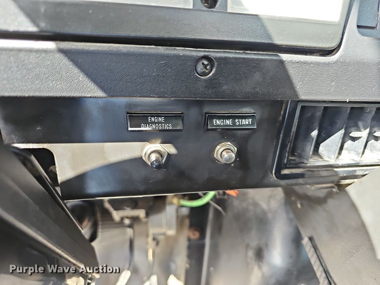 image for item NP9002 1999 International 4700  dump truck