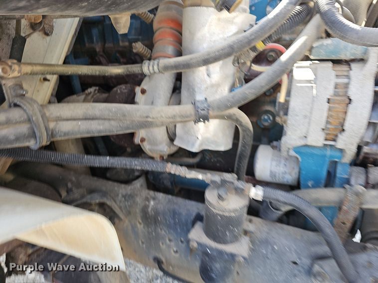 image for item NP9002 1999 International 4700  dump truck