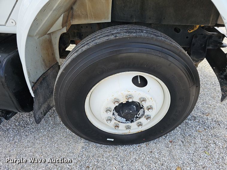 image for item NP9002 1999 International 4700  dump truck