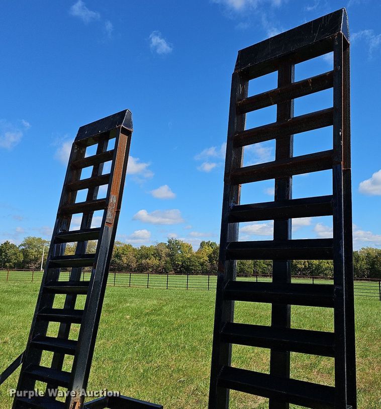 image for item NP9004 1989 Durcholz  equipment trailer