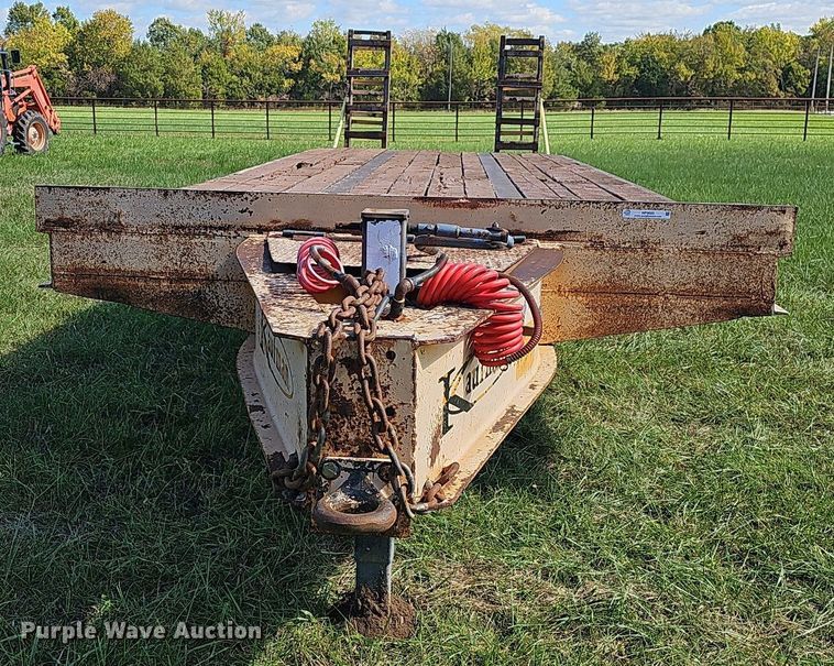 image for item NP9005 2004 Kaufman  equipment trailer