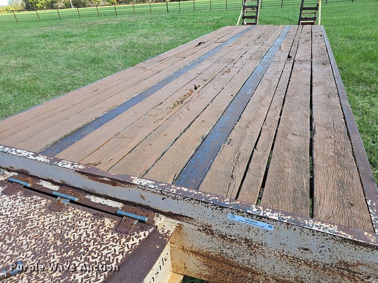 image for item NP9005 2004 Kaufman  equipment trailer