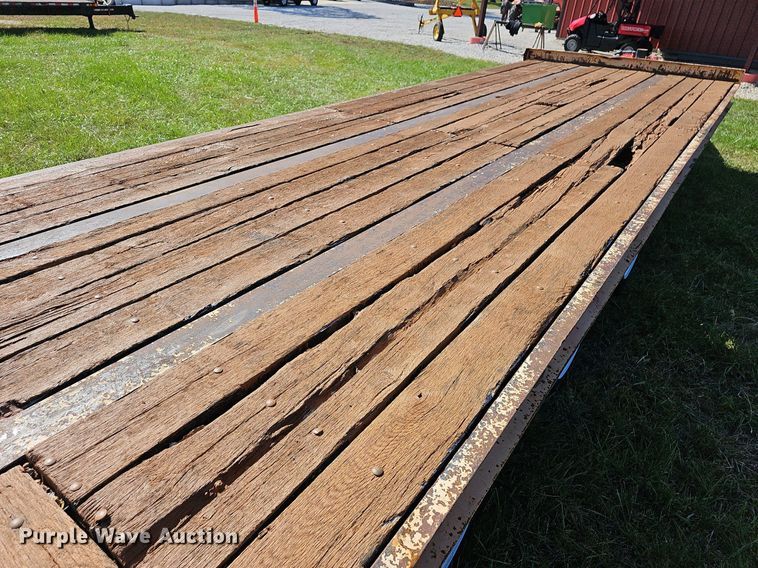 image for item NP9005 2004 Kaufman  equipment trailer