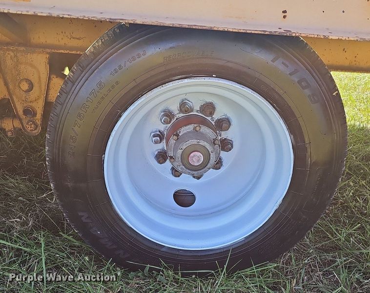 image for item NP9005 2004 Kaufman  equipment trailer