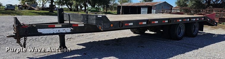image for item NP9006 1998 Towmaster T-30-2  equipment trailer