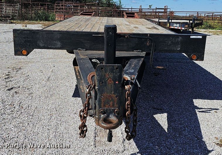 image for item NP9006 1998 Towmaster T-30-2  equipment trailer