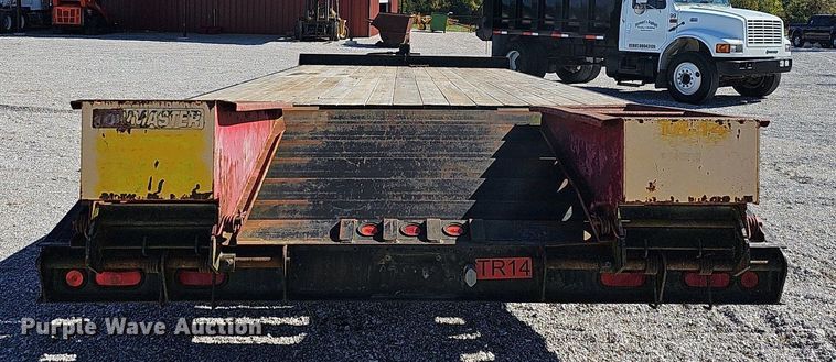 image for item NP9006 1998 Towmaster T-30-2  equipment trailer