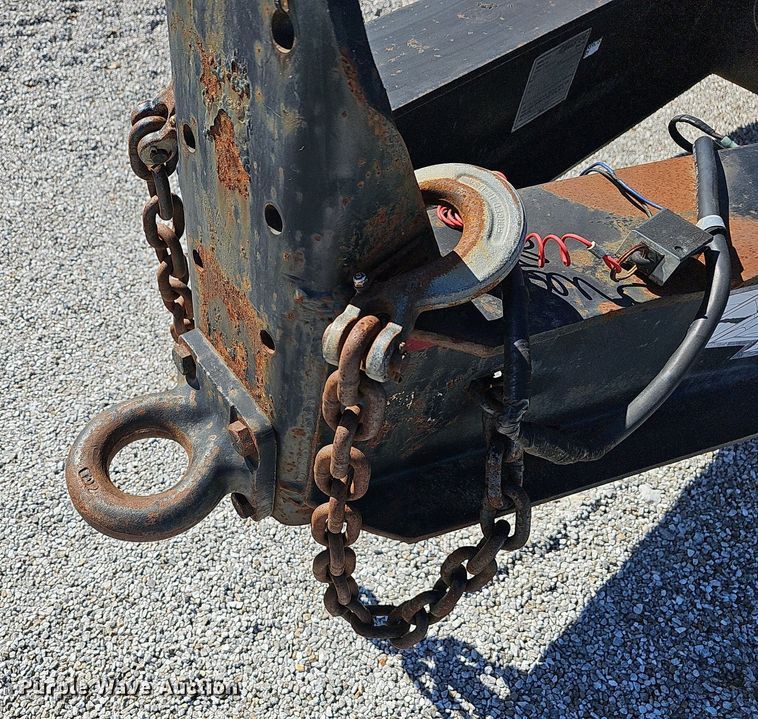 image for item NP9006 1998 Towmaster T-30-2  equipment trailer