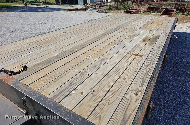 image for item NP9006 1998 Towmaster T-30-2  equipment trailer