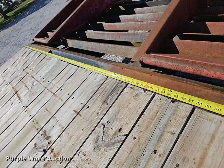 image for item NP9006 1998 Towmaster T-30-2  equipment trailer