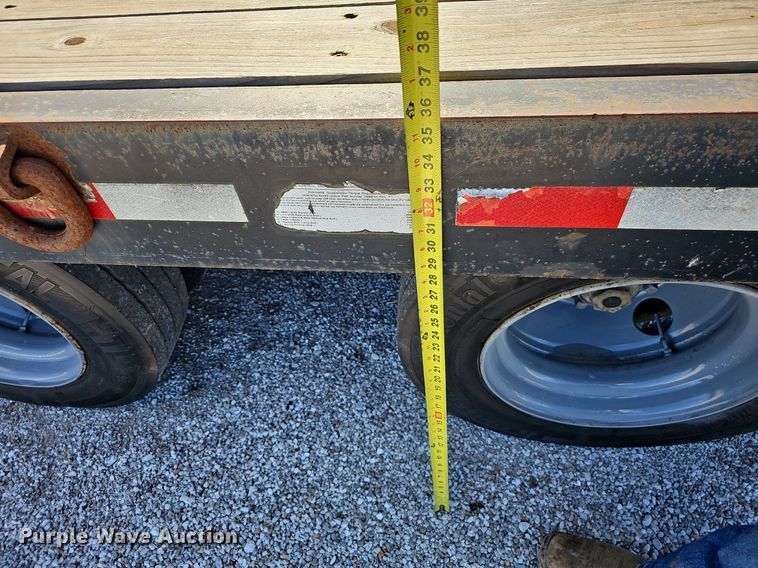 image for item NP9006 1998 Towmaster T-30-2  equipment trailer