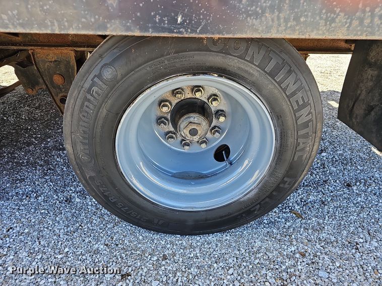 image for item NP9006 1998 Towmaster T-30-2  equipment trailer