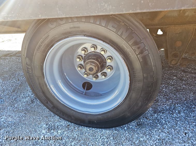 image for item NP9006 1998 Towmaster T-30-2  equipment trailer