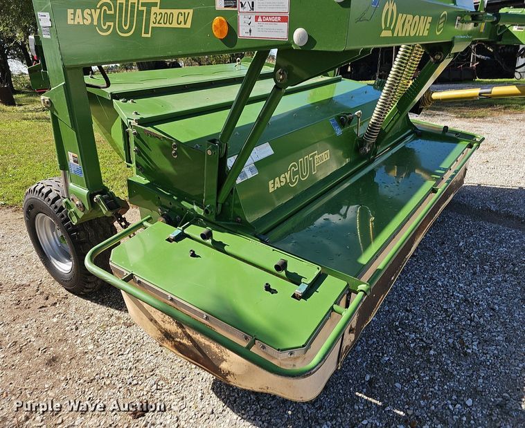image for item NP9010 2013 Krone Easy Cut 3200CV  disc mower