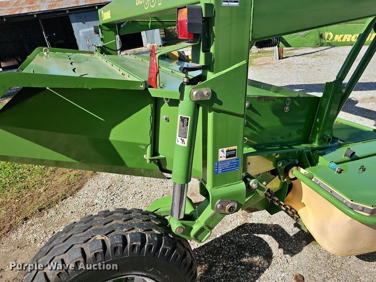 image for item NP9010 2013 Krone Easy Cut 3200CV  disc mower