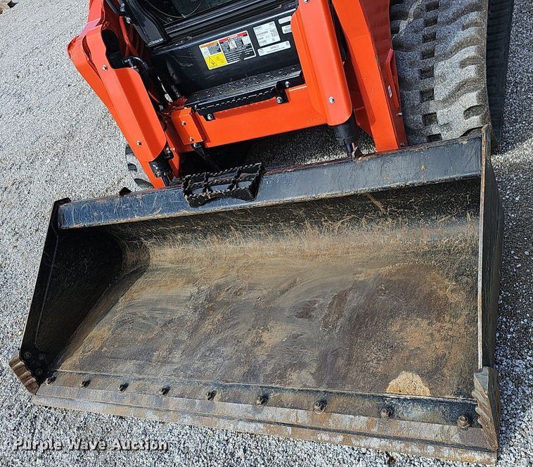 image for item NP9012 2021 Kubota SVL97-2  skid steer loader