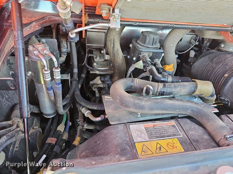 image for item NP9012 2021 Kubota SVL97-2  skid steer loader