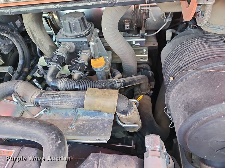 image for item NP9012 2021 Kubota SVL97-2  skid steer loader