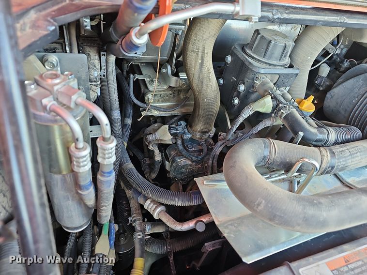 image for item NP9012 2021 Kubota SVL97-2  skid steer loader