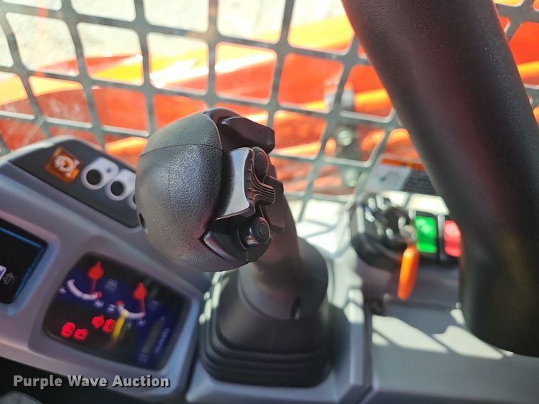 image for item NP9012 2021 Kubota SVL97-2  skid steer loader