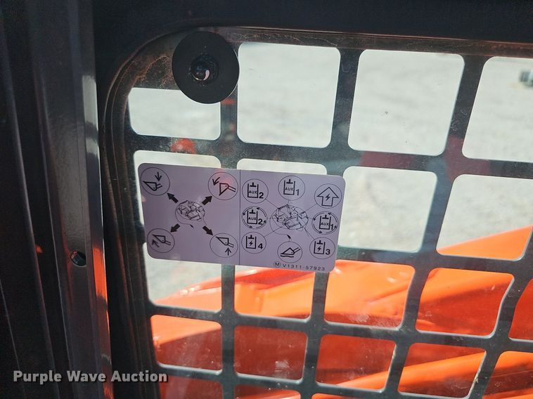 image for item NP9012 2021 Kubota SVL97-2  skid steer loader