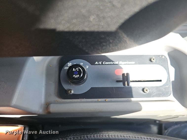 image for item NP9012 2021 Kubota SVL97-2  skid steer loader