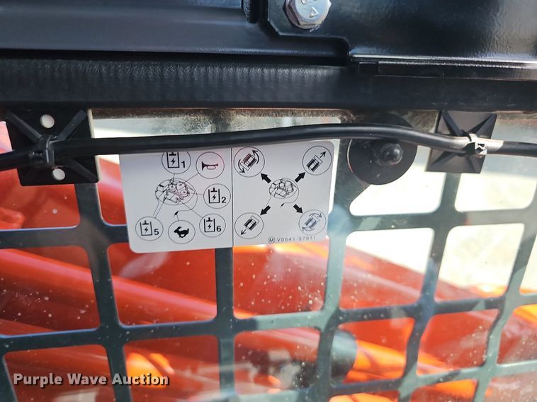 image for item NP9012 2021 Kubota SVL97-2  skid steer loader