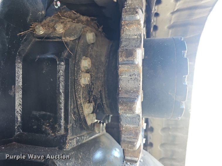 image for item NP9012 2021 Kubota SVL97-2  skid steer loader