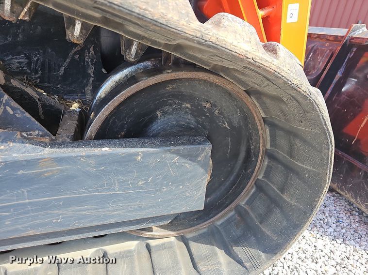 image for item NP9012 2021 Kubota SVL97-2  skid steer loader