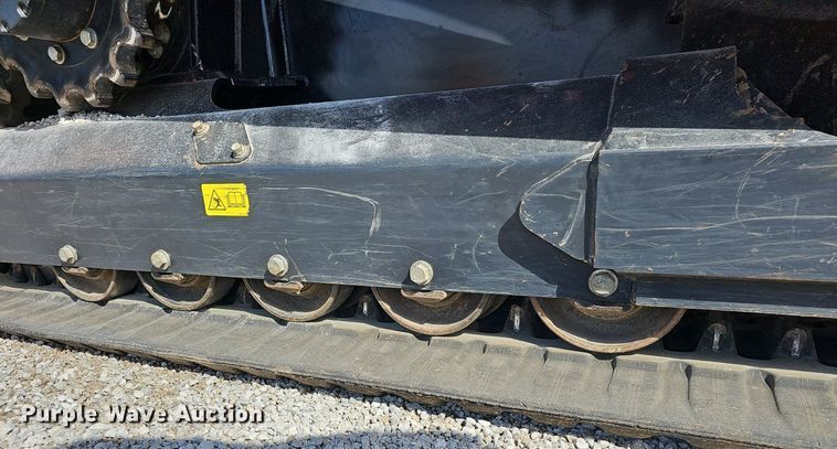 image for item NP9012 2021 Kubota SVL97-2  skid steer loader