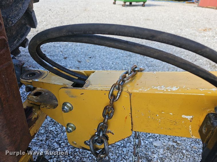 image for item NP9014 Vermeer VR1022  hay rake