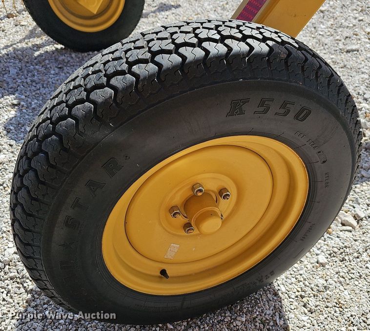 image for item NP9014 Vermeer VR1022  hay rake