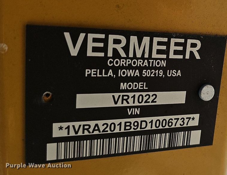 image for item NP9014 Vermeer VR1022  hay rake