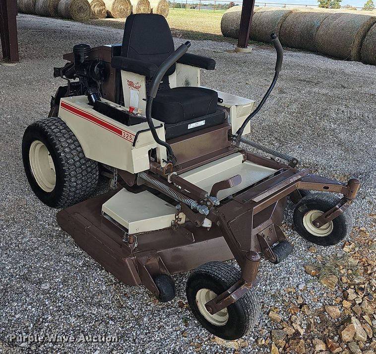 image for item NP9017 Grasshopper 325  ZTR lawn mower