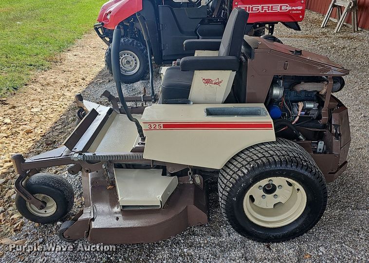 image for item NP9017 Grasshopper 325  ZTR lawn mower