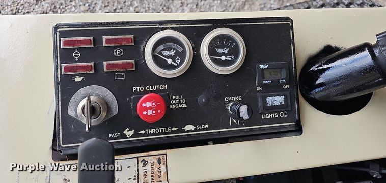 image for item NP9017 Grasshopper 325  ZTR lawn mower