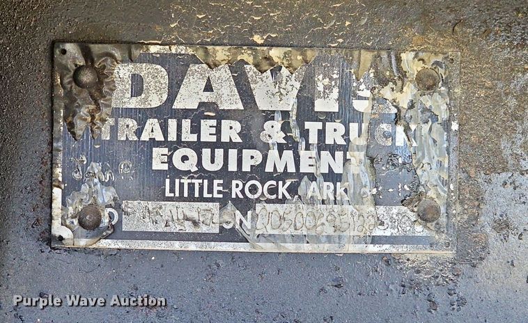 image for item NP9025 2005 Freightliner Columbia  dump truck