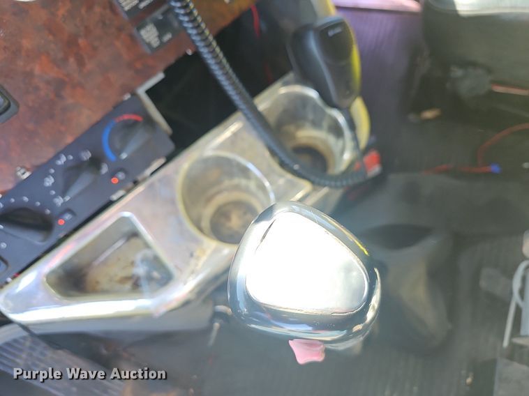 image for item NP9025 2005 Freightliner Columbia  dump truck