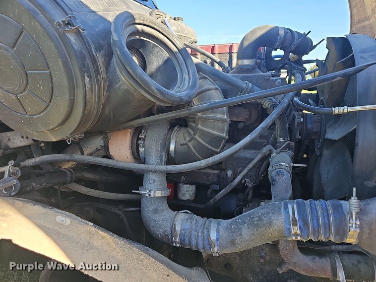 image for item NP9025 2005 Freightliner Columbia  dump truck