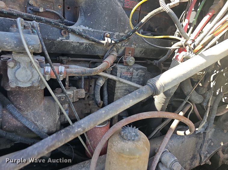 image for item NP9025 2005 Freightliner Columbia  dump truck