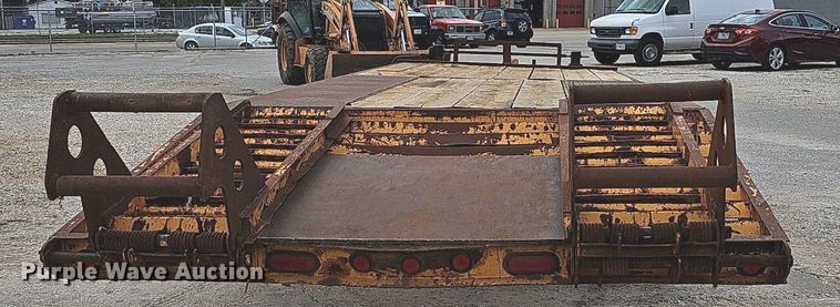 image for item NP9046 1995 CZ  equipment trailer