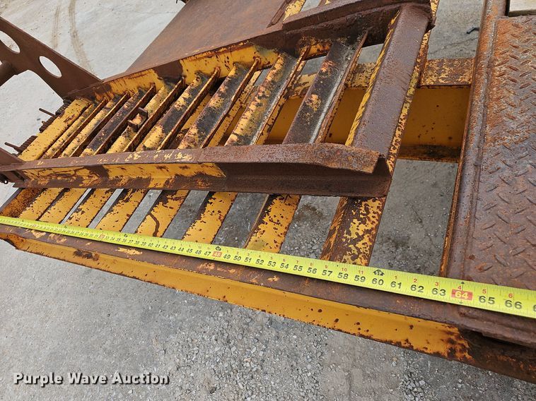 image for item NP9046 1995 CZ  equipment trailer