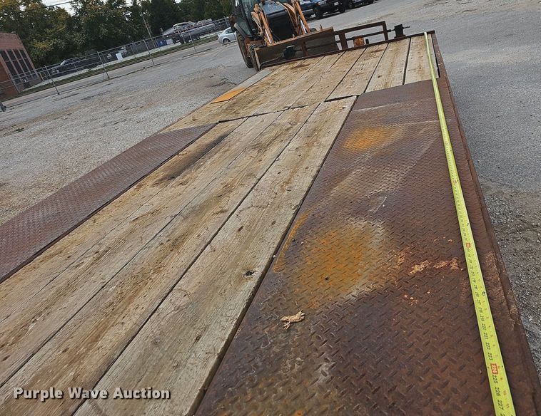 image for item NP9046 1995 CZ  equipment trailer