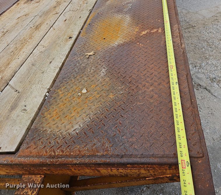 image for item NP9046 1995 CZ  equipment trailer