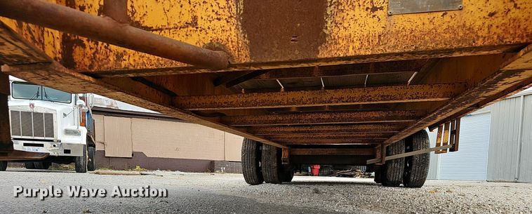 image for item NP9046 1995 CZ  equipment trailer