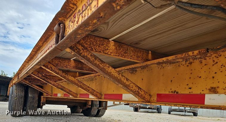 image for item NP9046 1995 CZ  equipment trailer