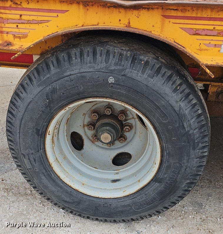 image for item NP9046 1995 CZ  equipment trailer