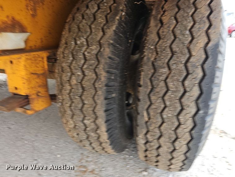 image for item NP9046 1995 CZ  equipment trailer